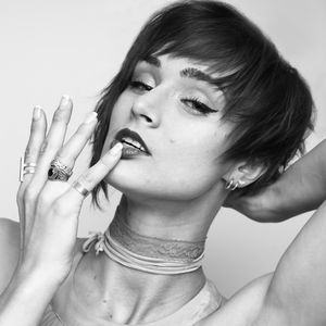 Meet your Posher, Hayley